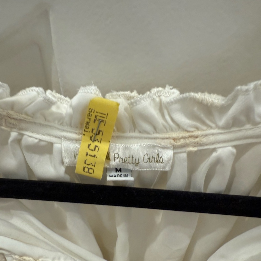 Elegant Cream Lace Women’s Dress/Romper - Picture 3 of 3